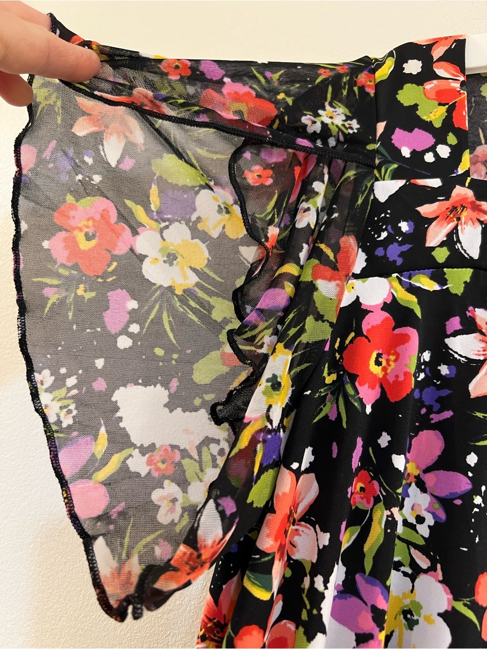 Adele & May floral shirt  Stretchy - Picture 6 of 9